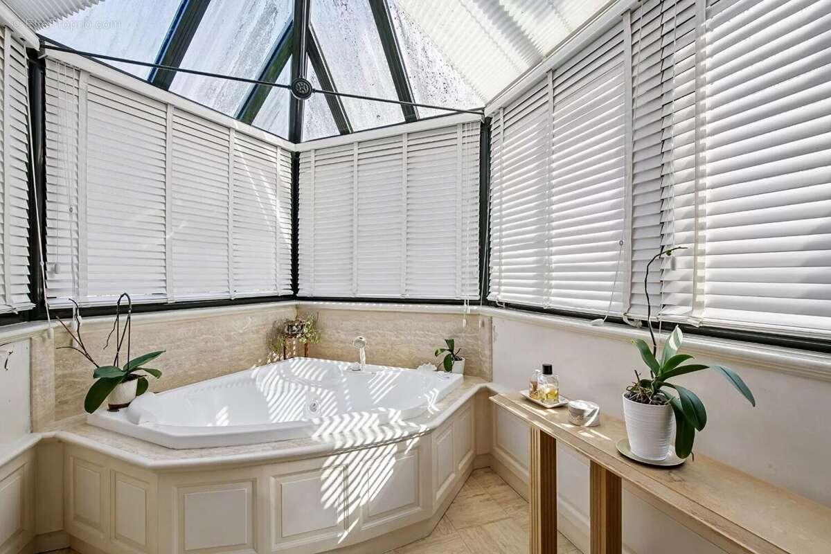 Maison à LE VESINET