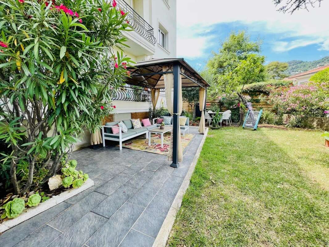 Appartement à ROQUEBRUNE-CAP-MARTIN