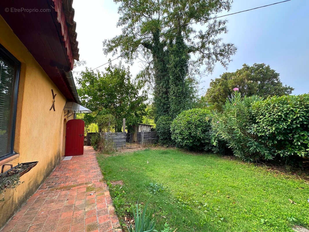Maison à CARNOULES