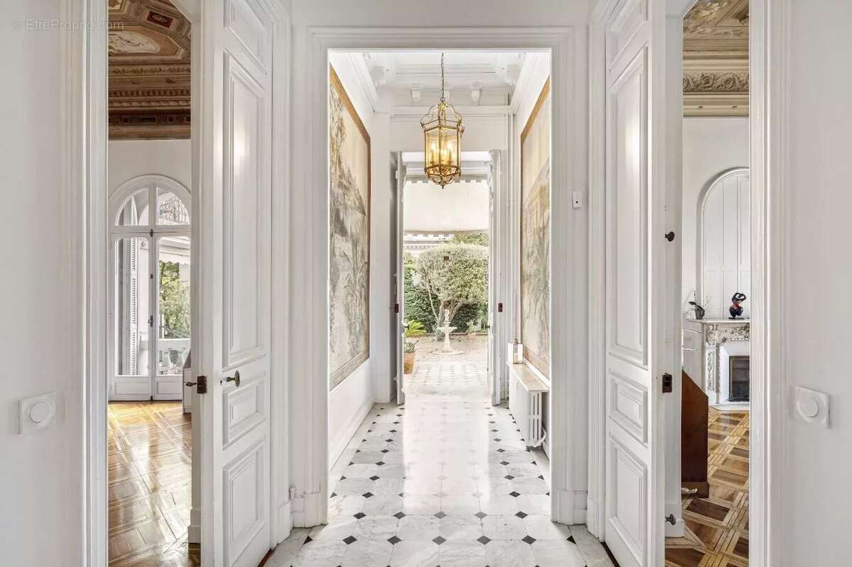 Port de Nice, vente appartement villa Belle Epoque, grand jardin, vue mer - photo 9