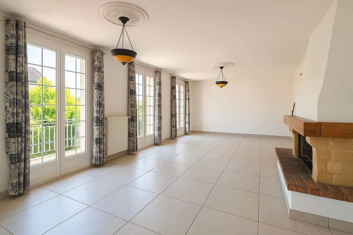 Maison à CHAMPENOUX