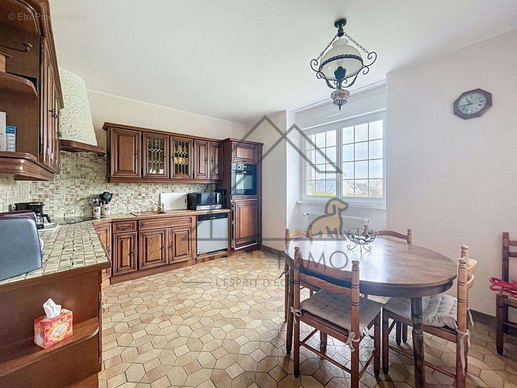 Maison familiale de caractère au cœur de Milizac - photo 6