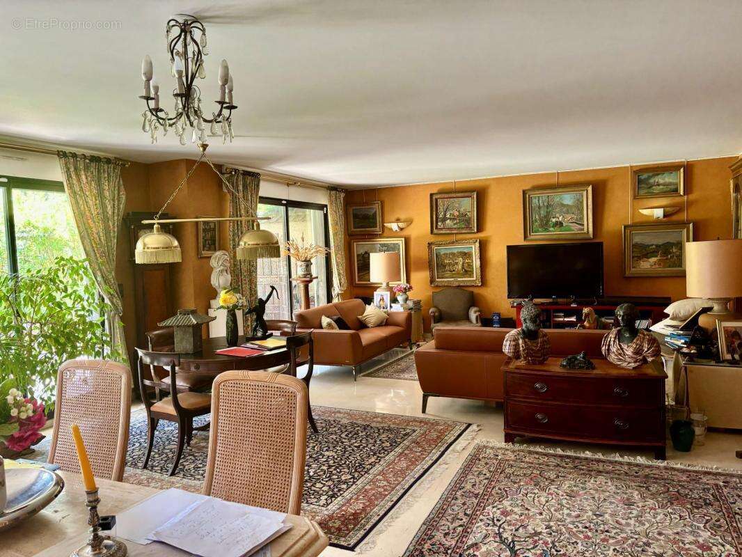 Appartement à NOGENT-SUR-MARNE