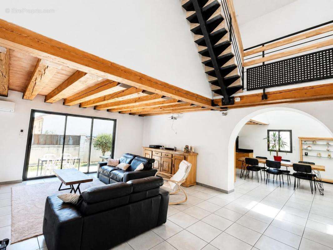 Maison à ROGNONAS