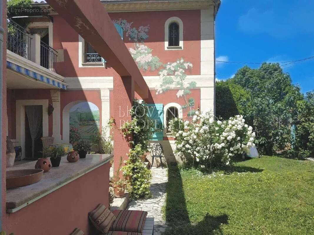 Maison à CORRENS