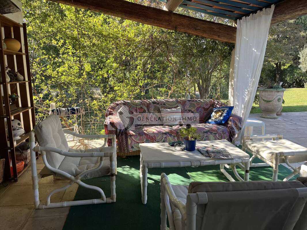 Maison à SAINT-MARTIN-DE-CRAU