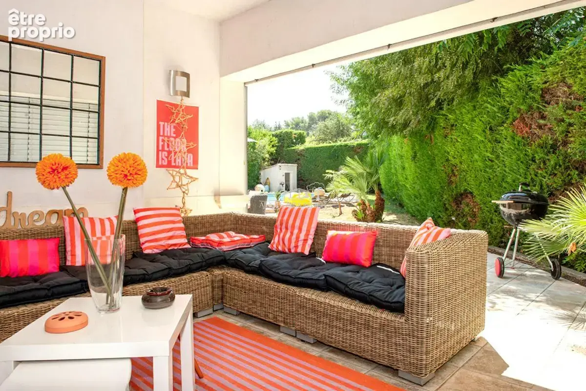Propriété d'exception de 252m² sur une parcelle de 1650m² - photo 4