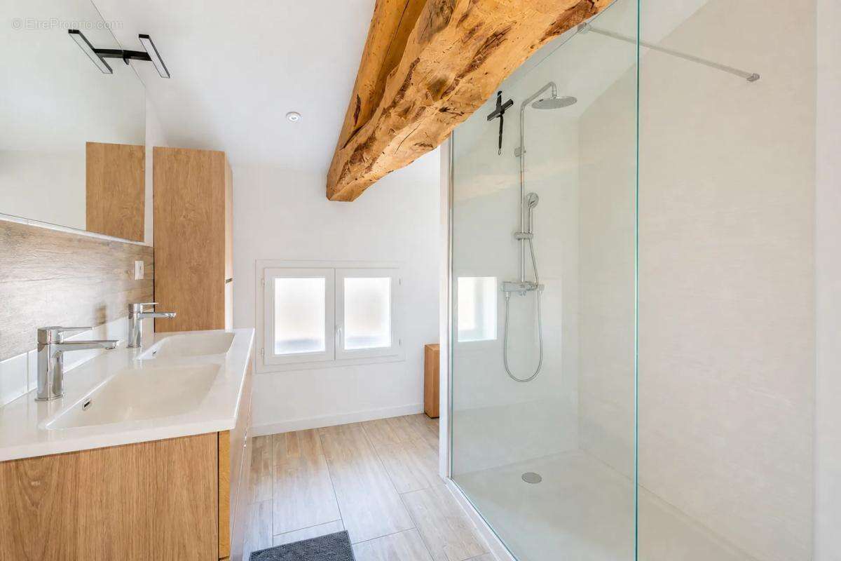 Villa en pierre rénovée avec garage à Vaulx-en-Beaujolais - photo 21