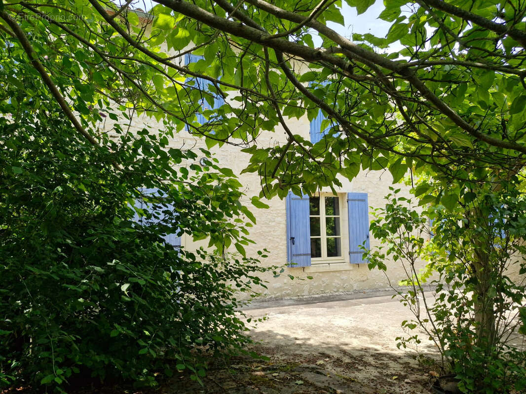 Maison à SAINTE-RADEGONDE