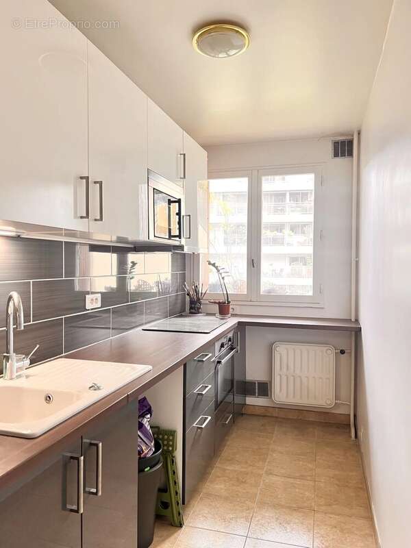 Appartement à PARIS-19E