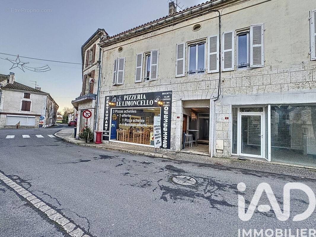 Photo 1 - Commerce à MAREUIL