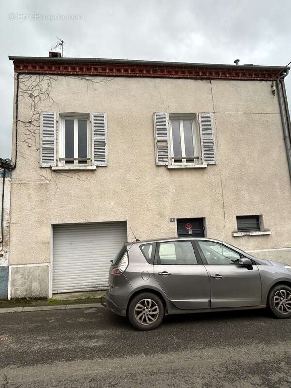 Maison à MAGNAC-LAVAL