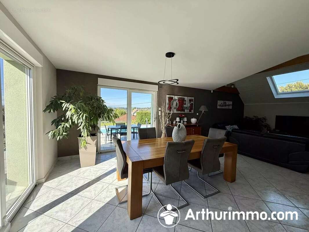 Maison à AUDINCOURT