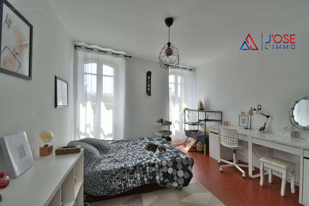 Vraie grande chambre - Maison à MALLEMORT