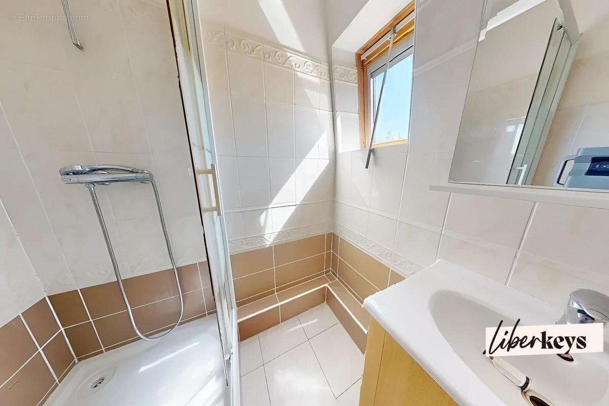 Appartement à LAMORLAYE