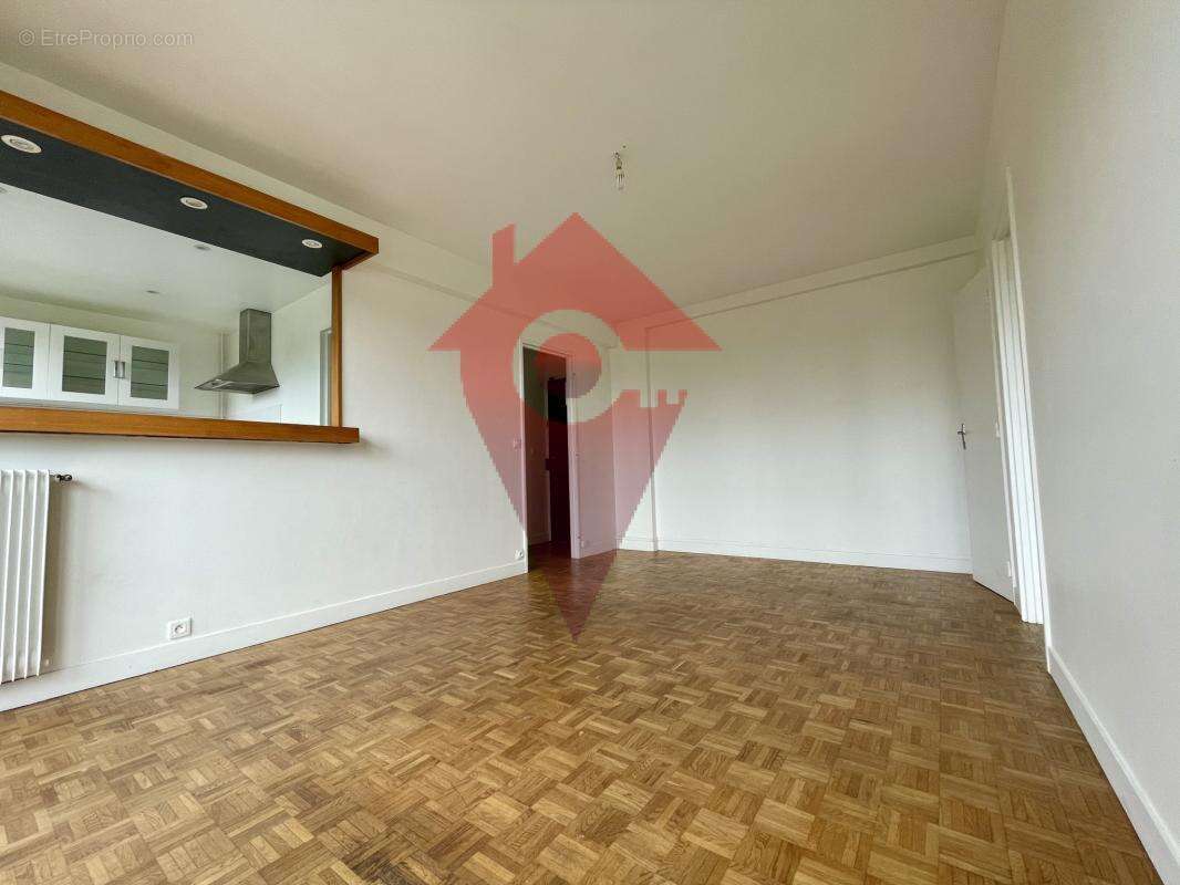 Appartement à FRESNES