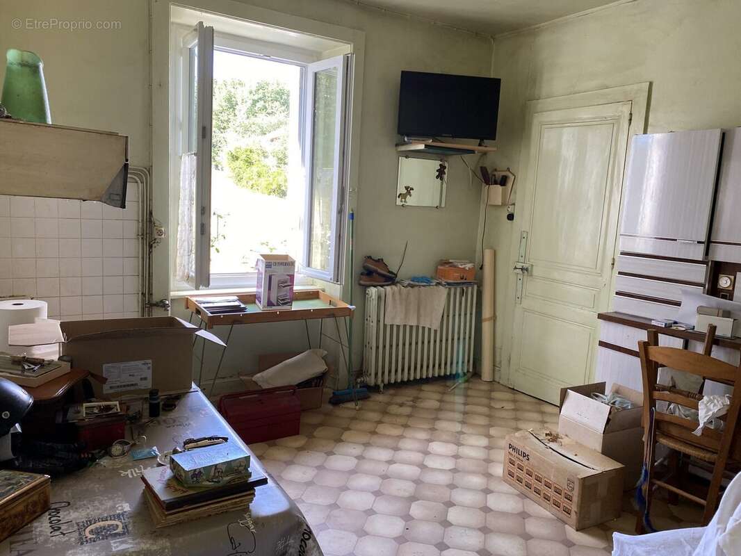 Maison à CHATEAUNEUF-LA-FORET