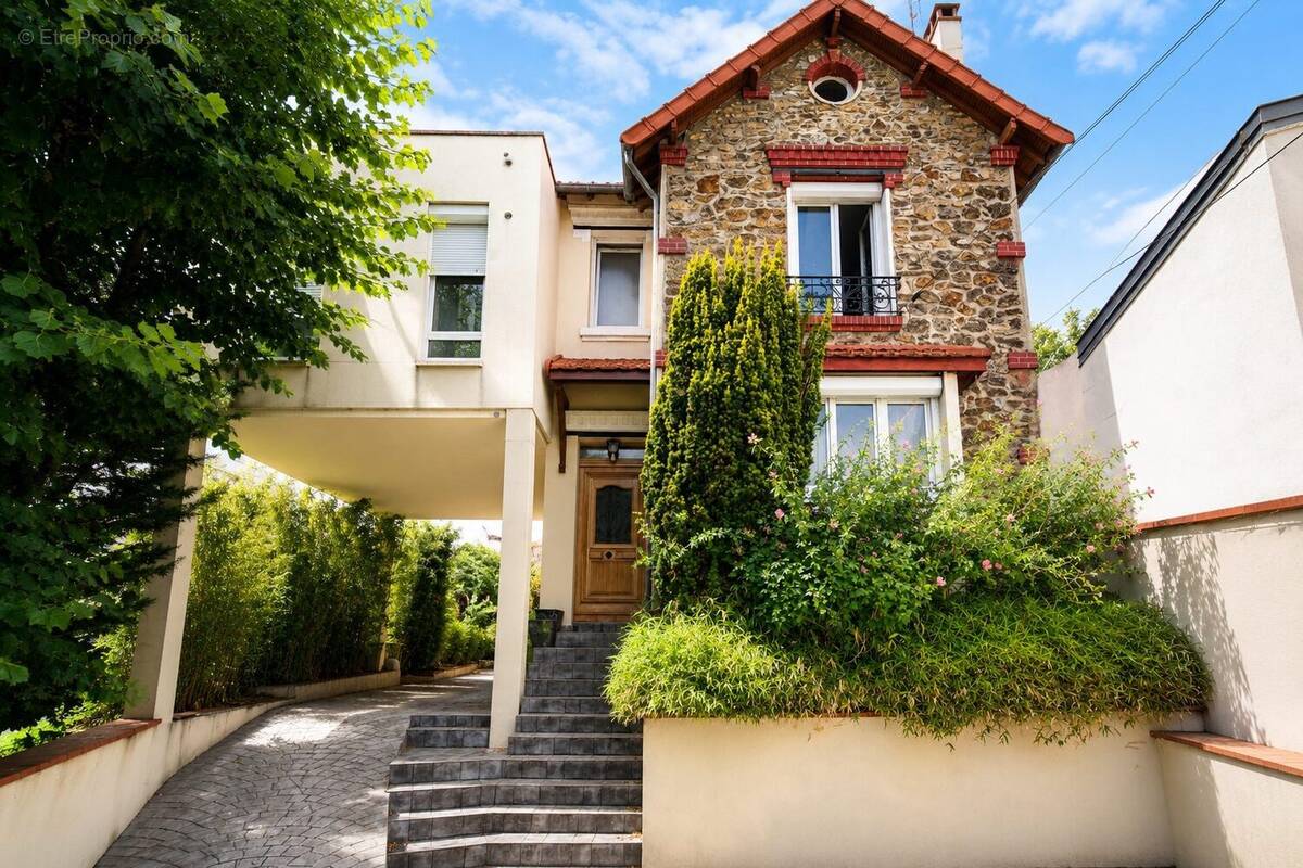Maison à LIVRY-GARGAN