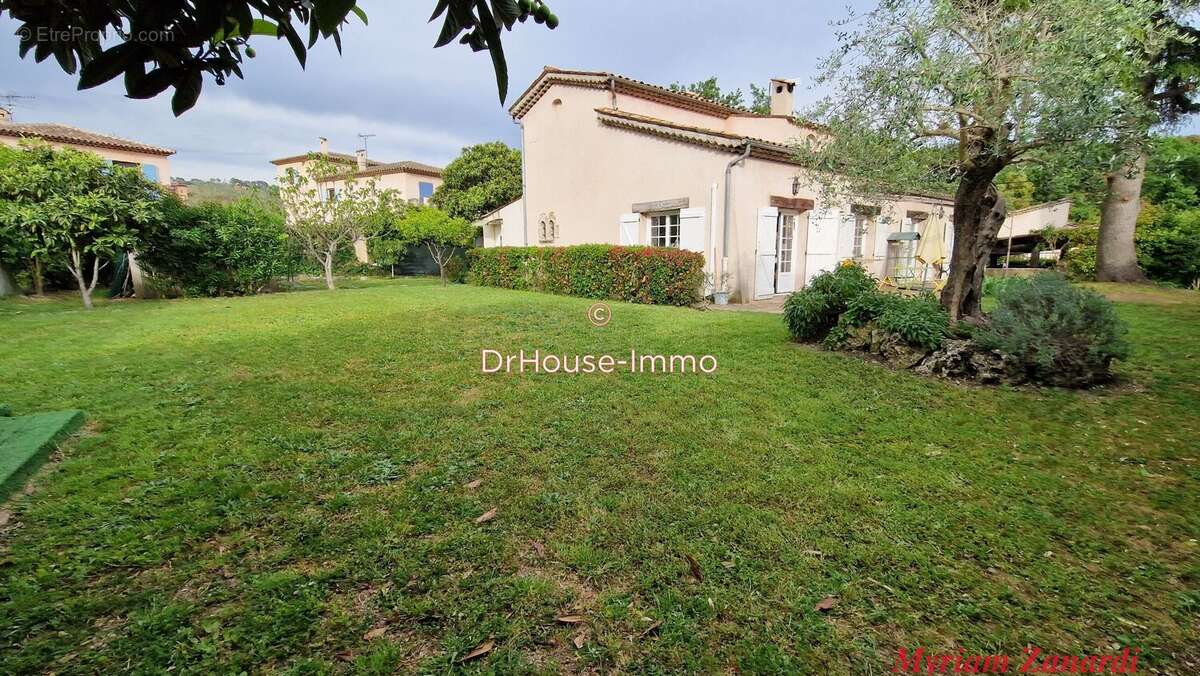 Maison à MOUANS-SARTOUX