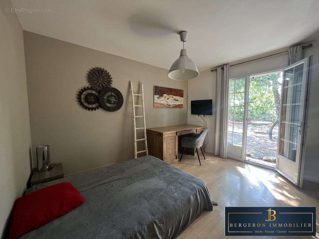 Maison à SAINT-CEZAIRE-SUR-SIAGNE