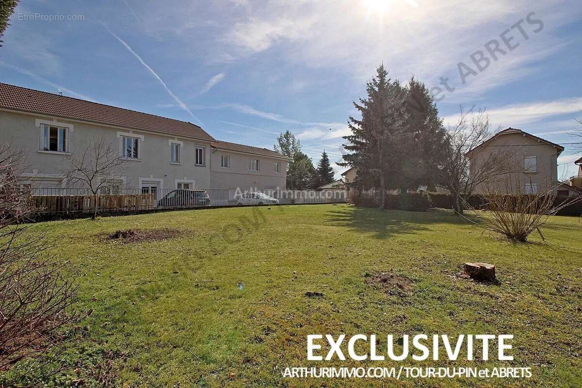 Terrain à SAINT-ANDRE-LE-GAZ