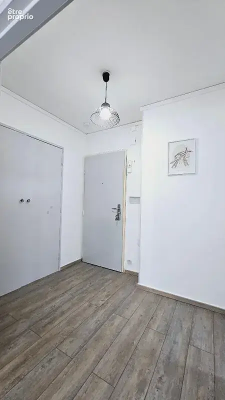 Bourges appartement 32.3 m² renové et meublé balcon - photo 9