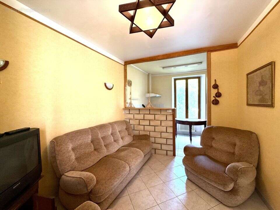 Belle demeure bourgeoise à Vendre au coeur de Donnemarie - photo 15