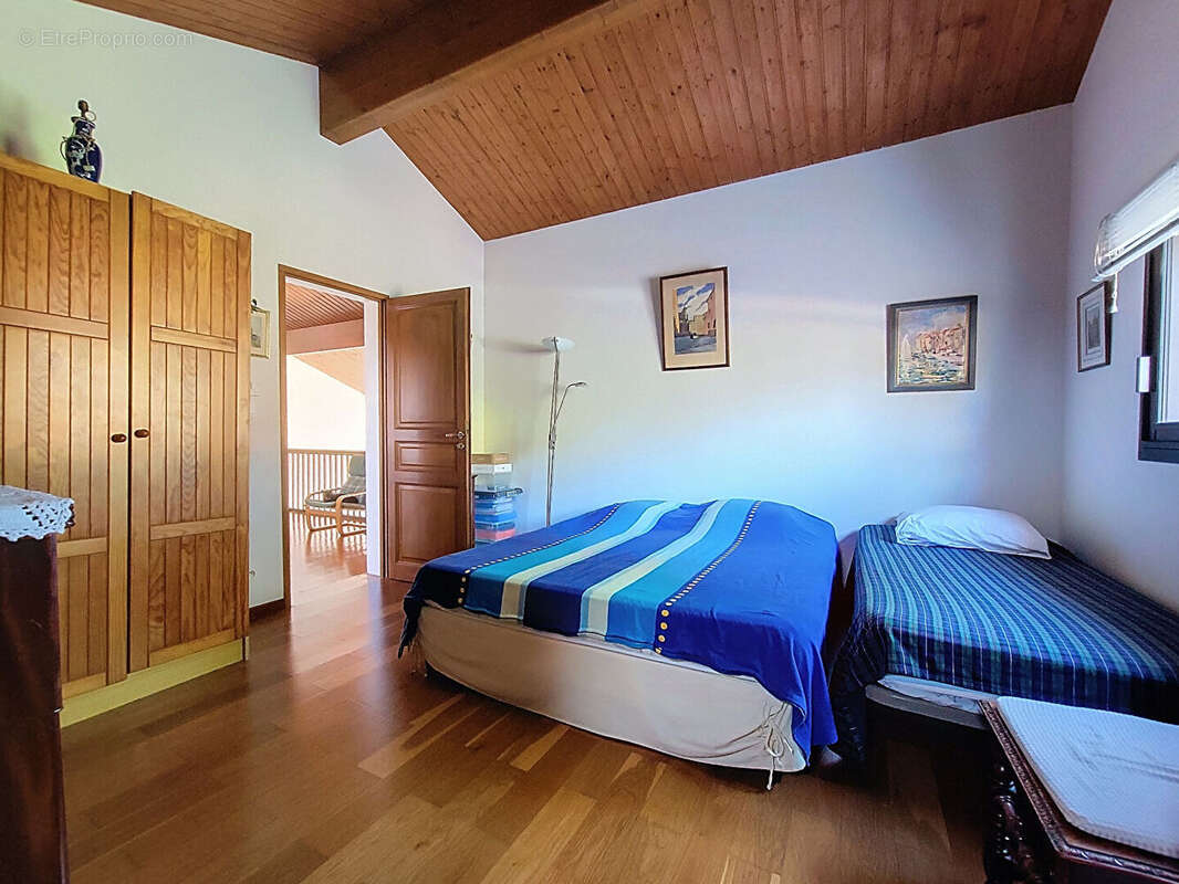 Maison à BLANQUEFORT