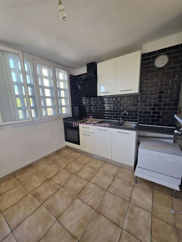 Appartement à MARSEILLE-14E
