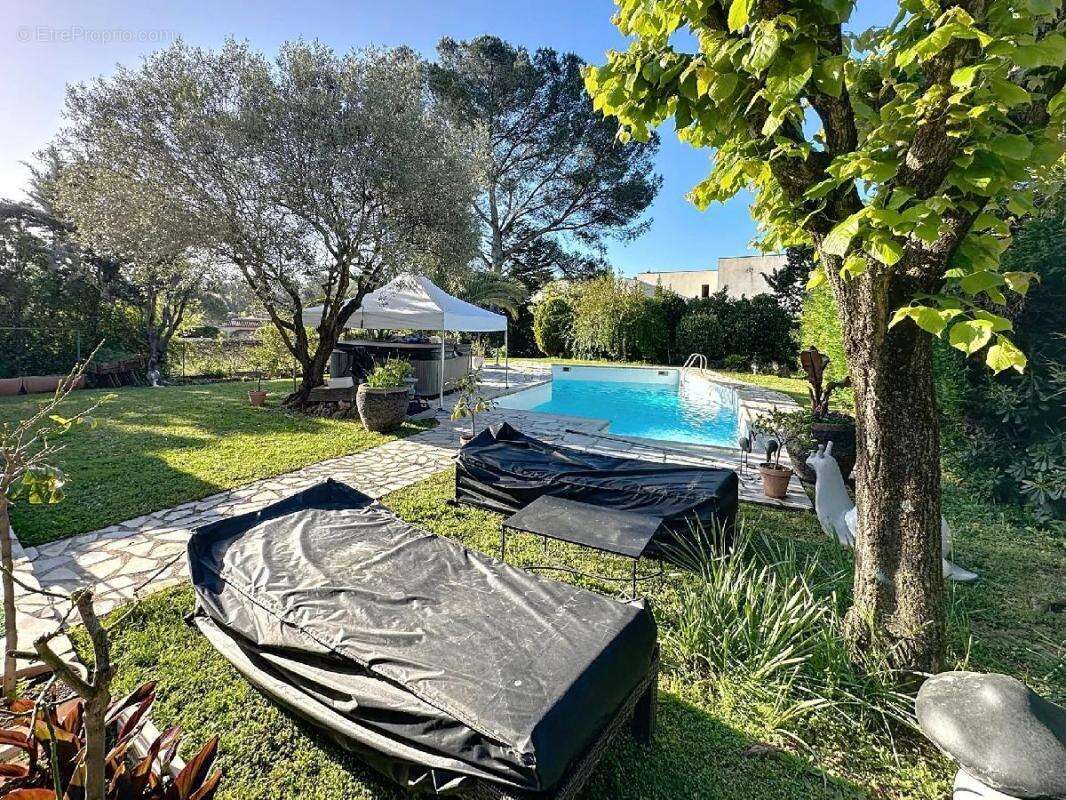 Maison à MOUGINS