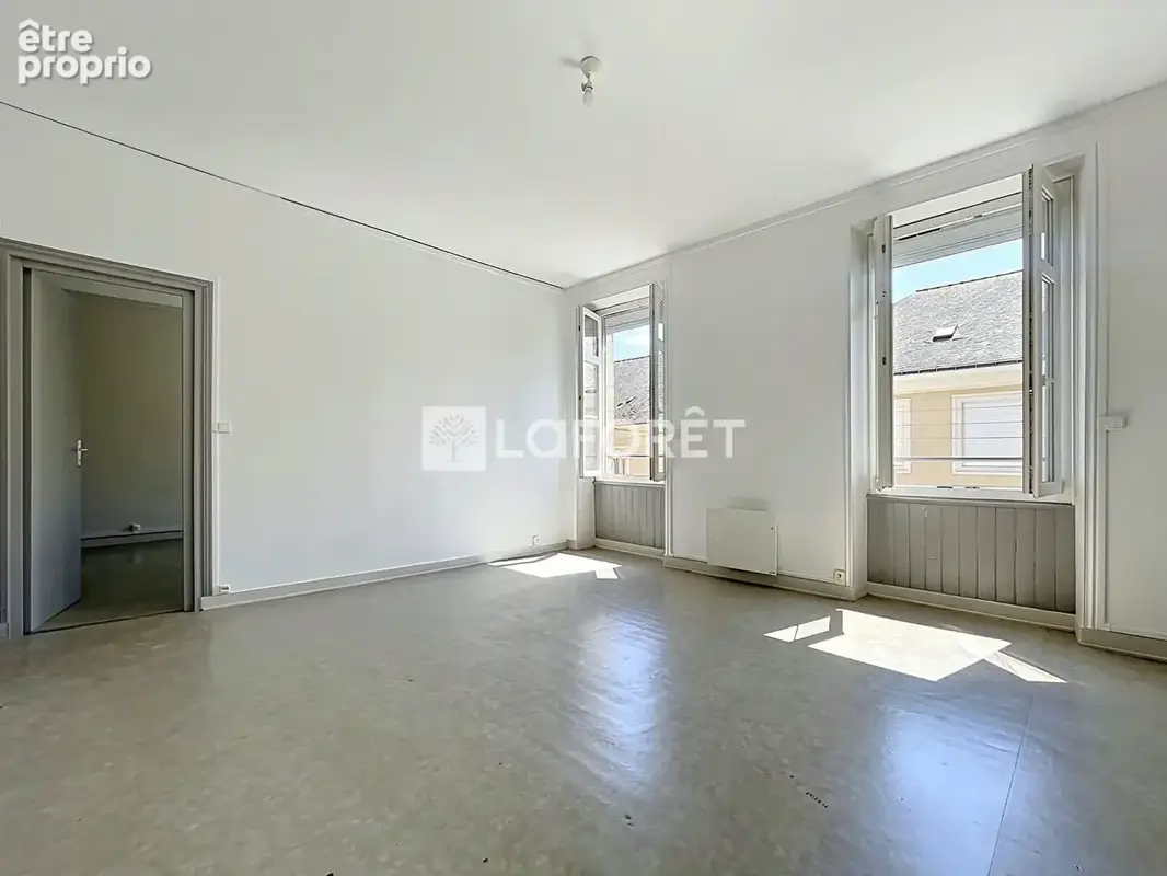 A deux pas de la gare et de la Place de la Visitation T3 de 65m² - photo 6