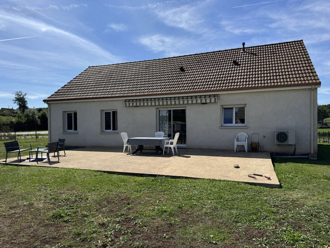 Maison à CHAUMOT