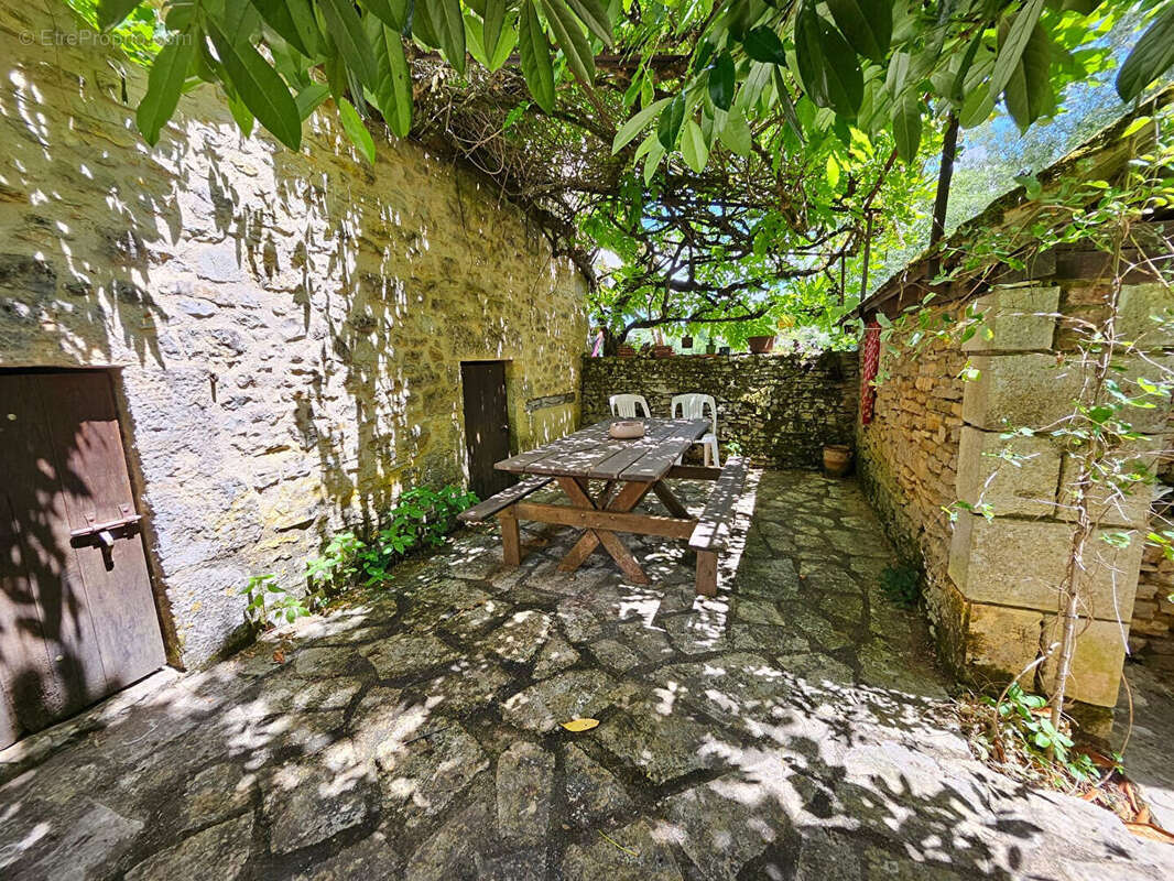 Maison à CUBJAC