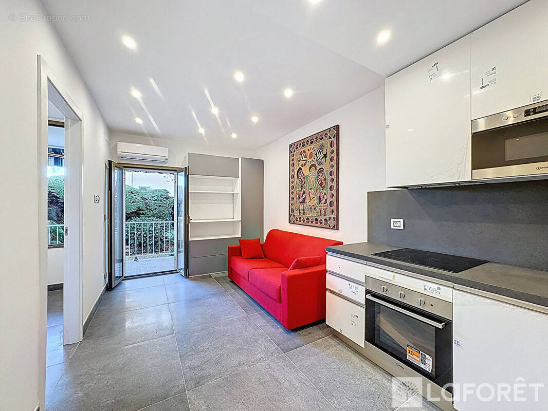 Appartement à ROQUEBRUNE-CAP-MARTIN