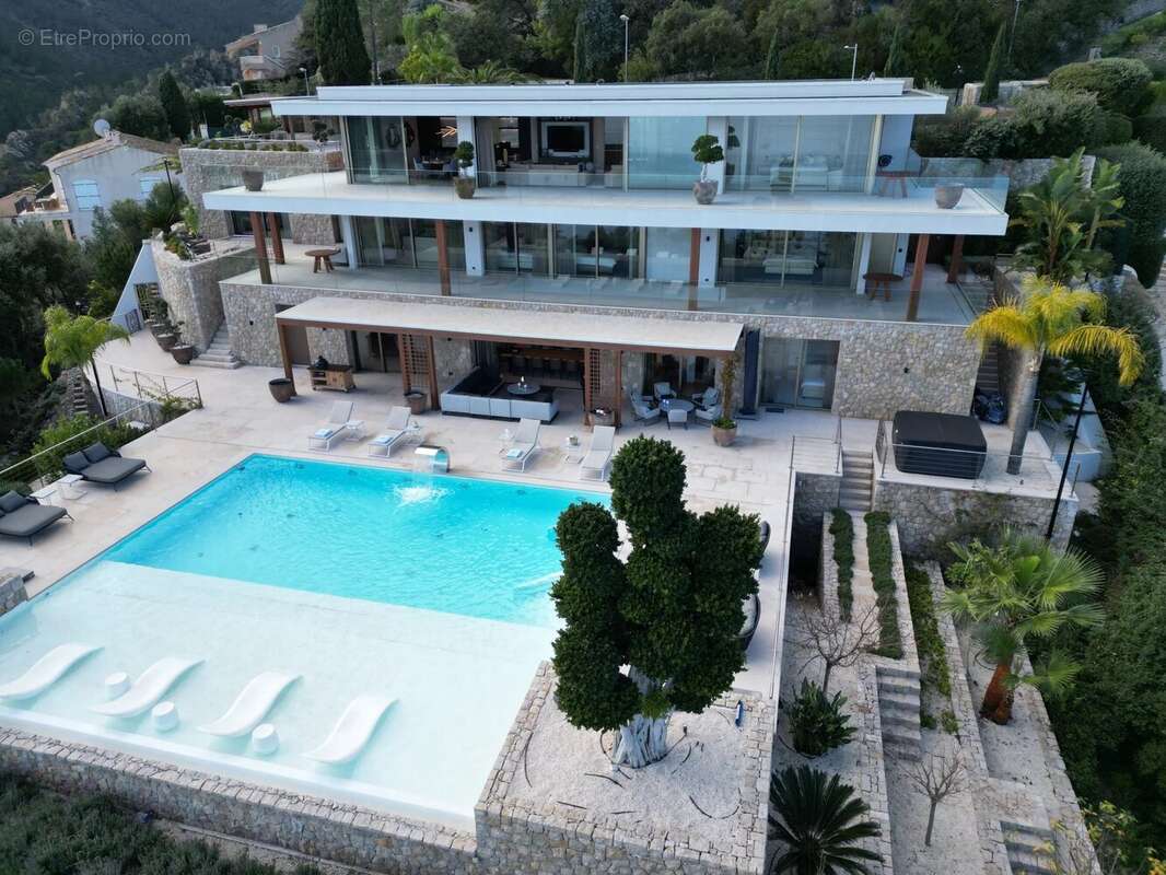 Maison à THEOULE-SUR-MER