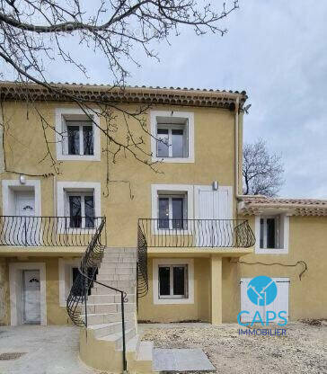 Appartement à ROQUEMAURE