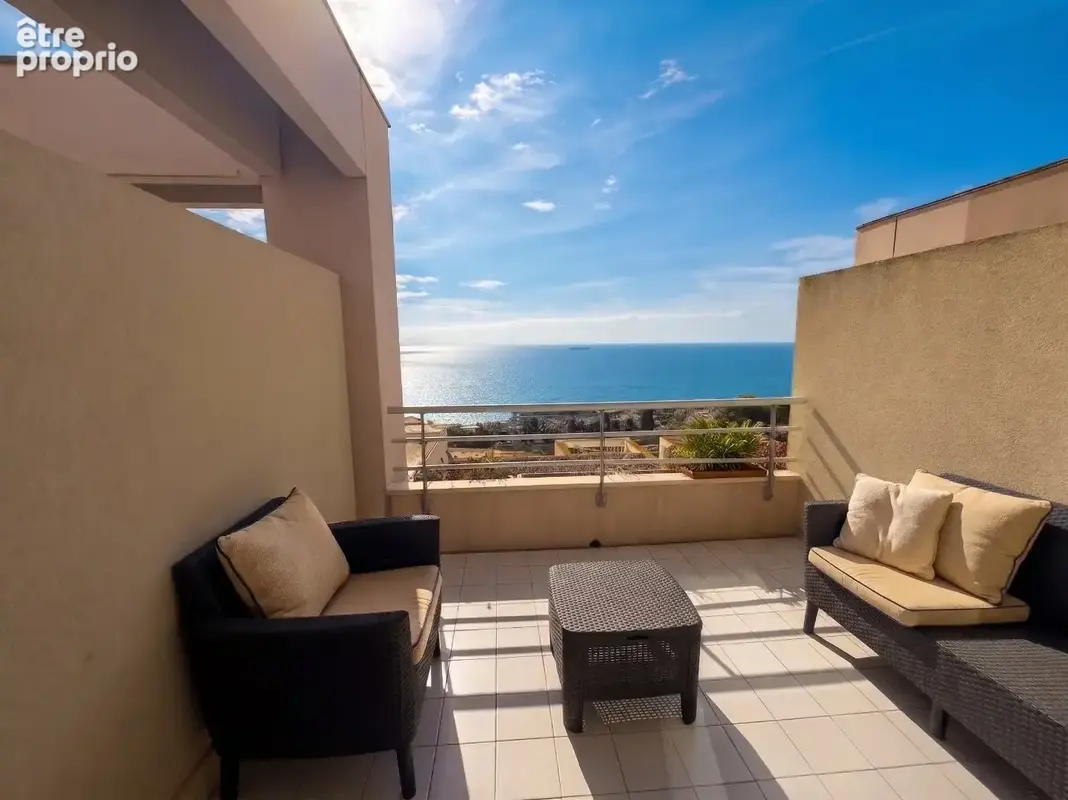 Appartement T2, dernier étage, ascenseur, terrasse, vue panoramique! - photo 2