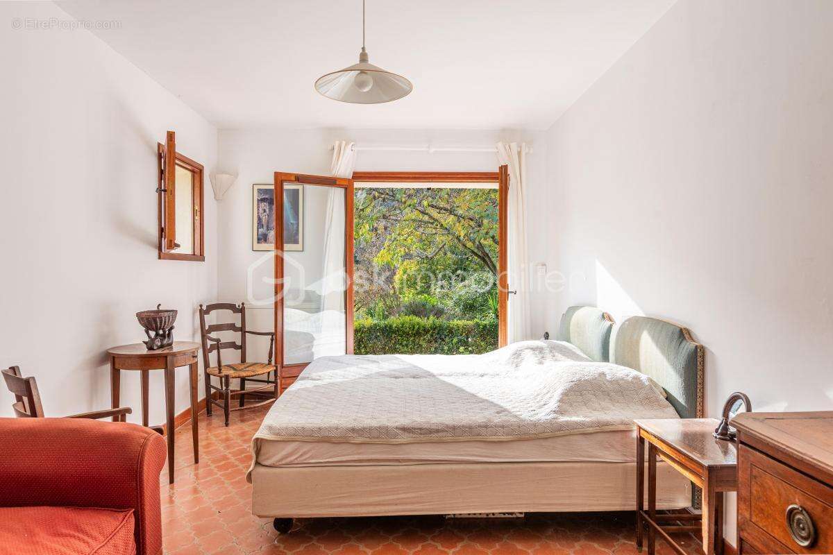 Maison à MEOUNES-LES-MONTRIEUX