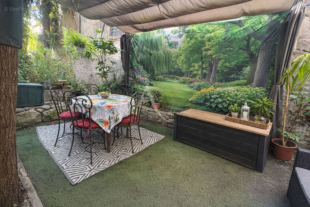 Appartement à FONTENAY-SOUS-BOIS