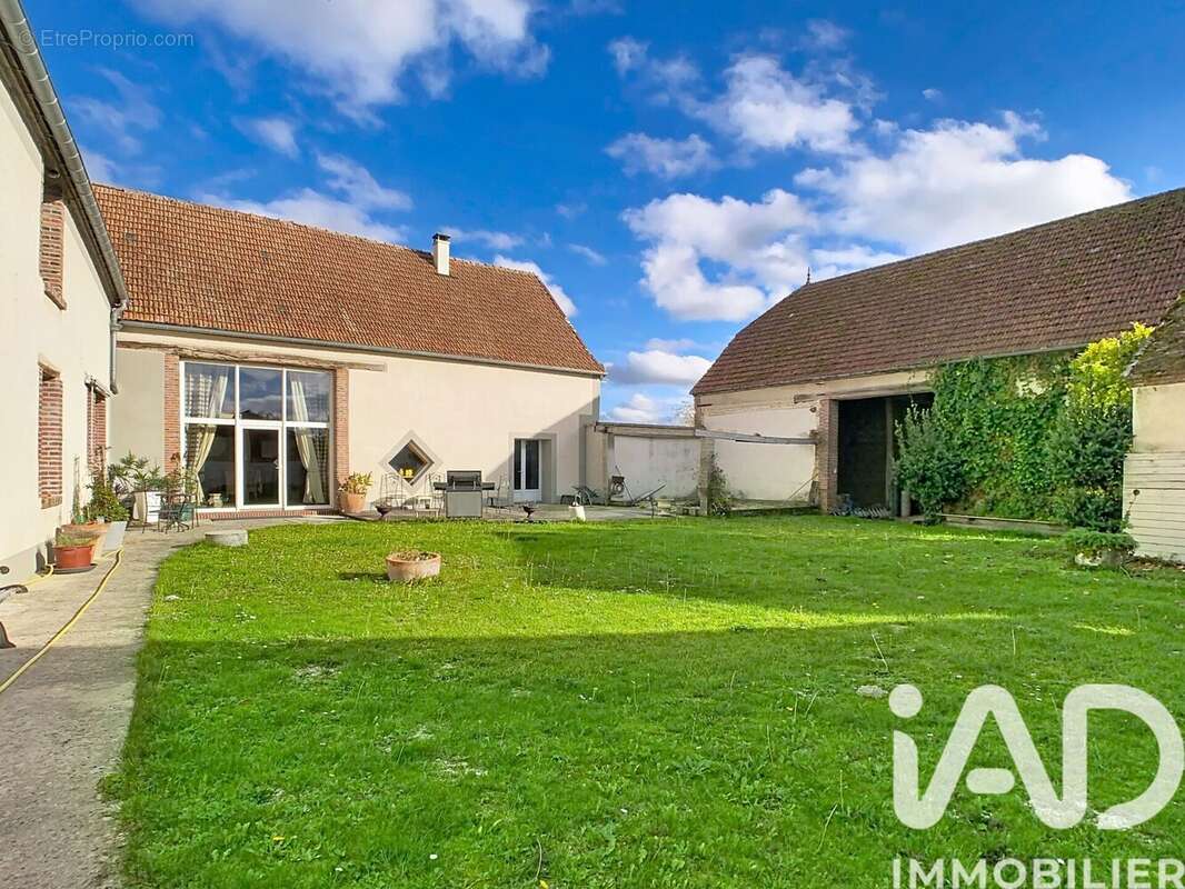 Maison 325 m² à Baudement  - photo 3