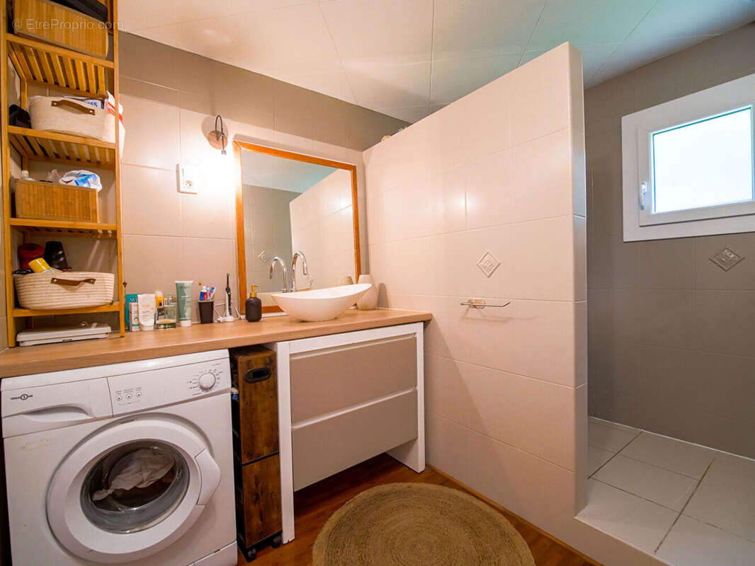 Maison rénovée avec grand terrain ! Un véritable coup de coeur - photo 7