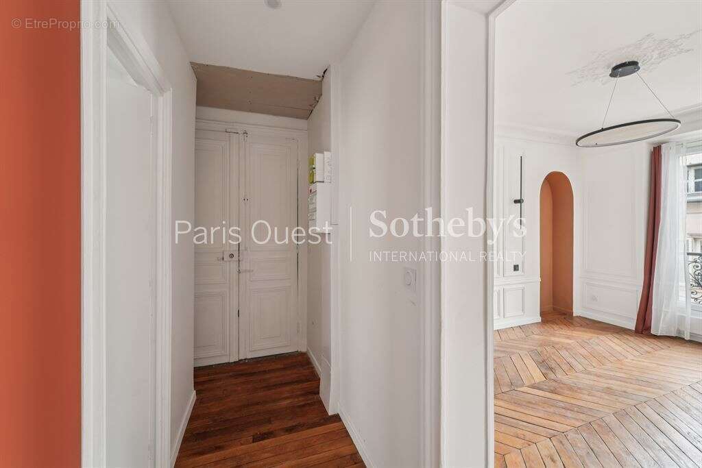 Appartement à PARIS-17E