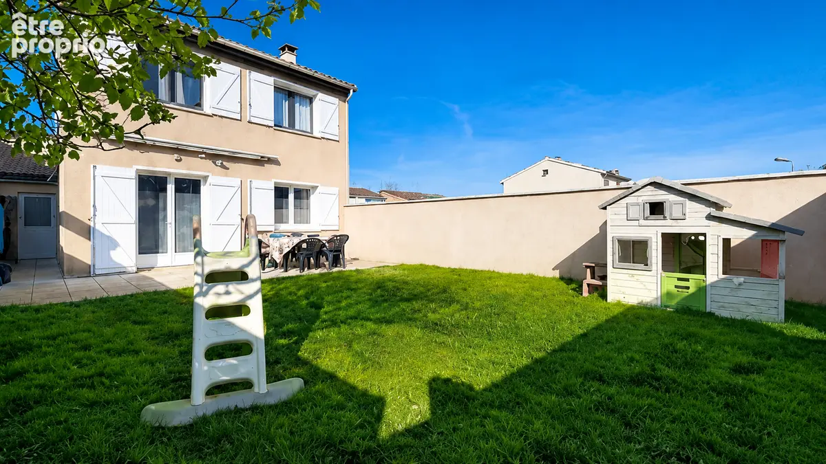 EXCLUSIVITÉ  - Maison familiale 4 pièces avec jardin et garage - photo 10