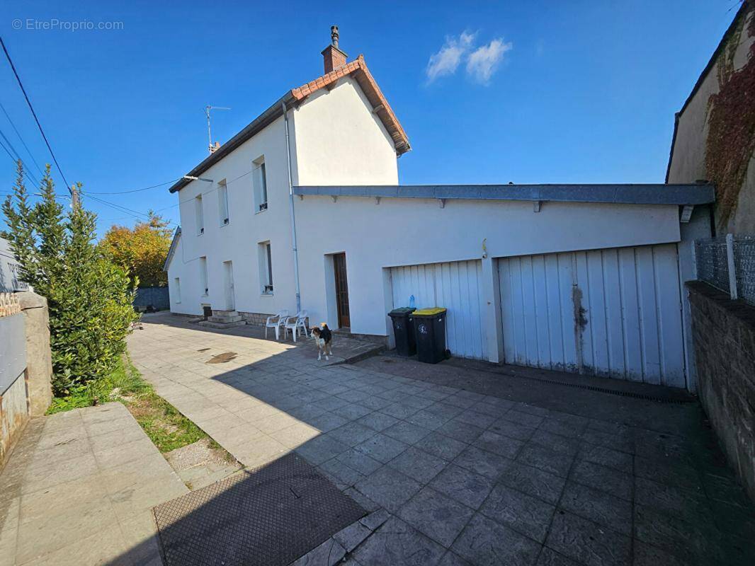 Maison à AUXONNE