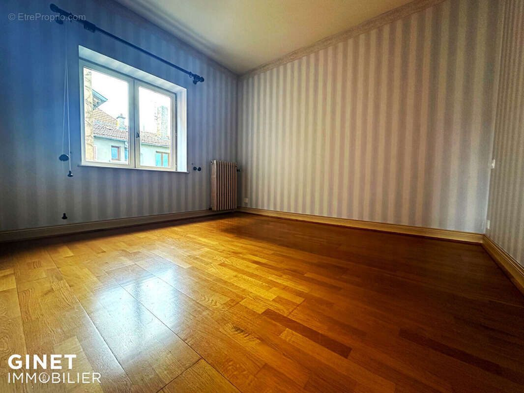 Maison Briennon 7 pièce(s) 216.6 m2 - photo 4