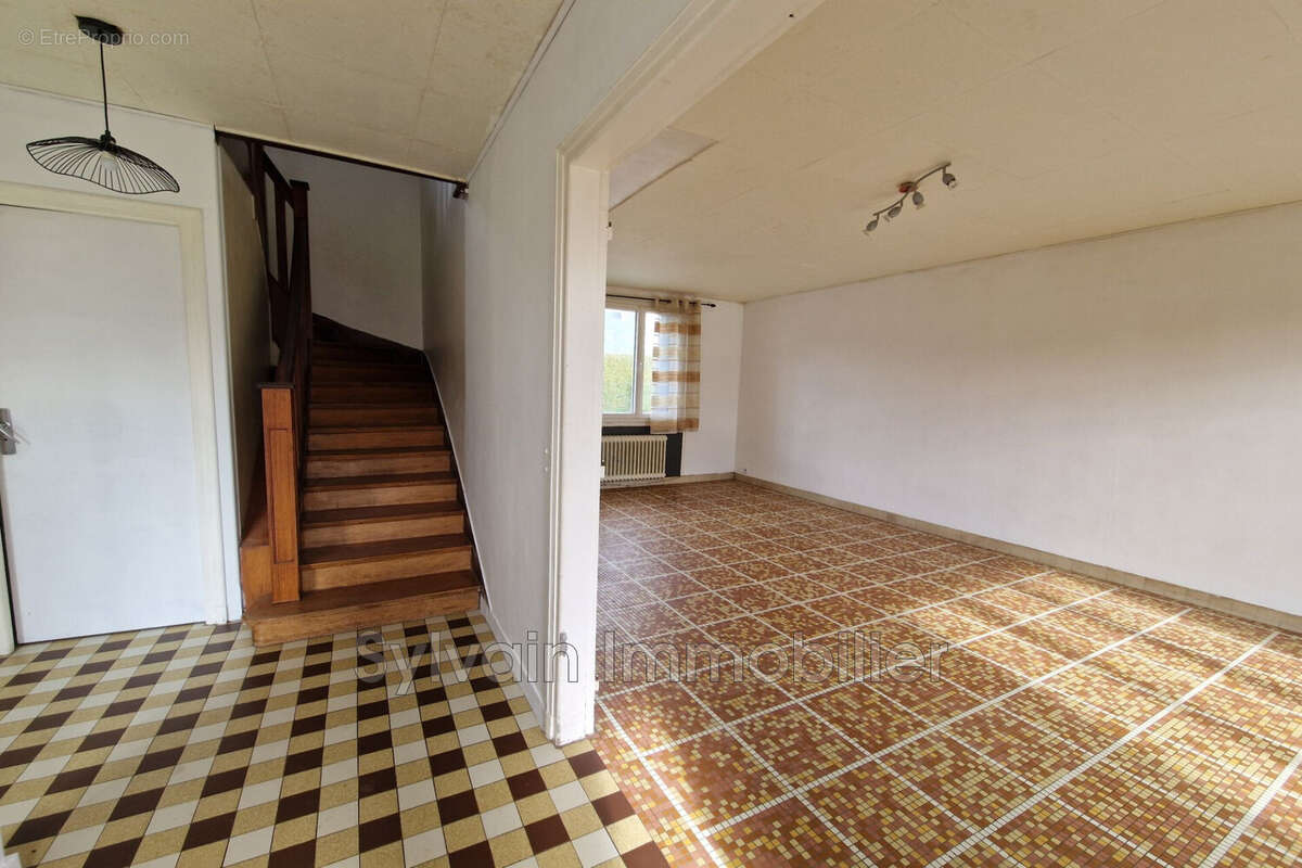 Maison à SAINT-GERMER-DE-FLY