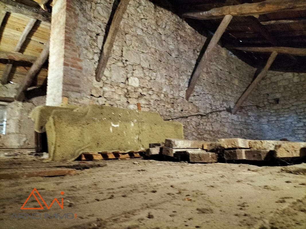 Maison à CAHUZAC-SUR-VERE