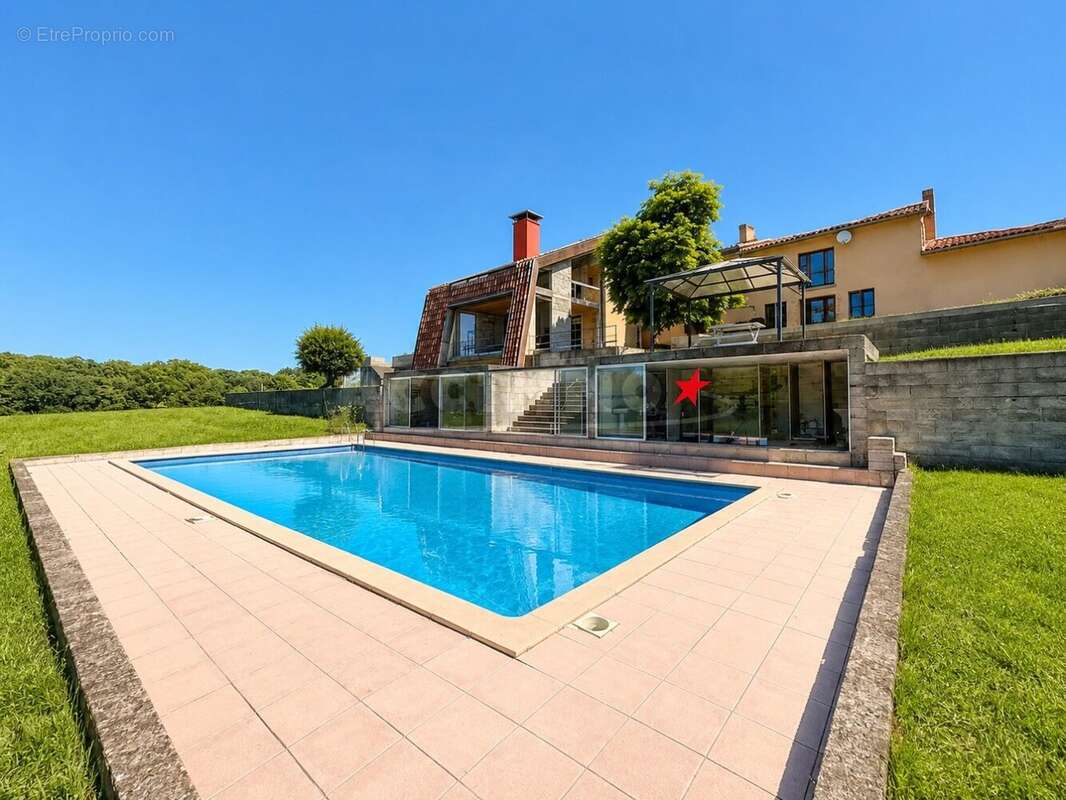 Maison à CARAMAN