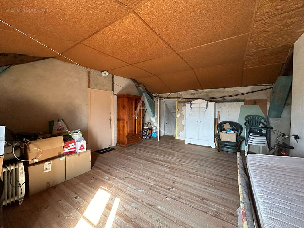 Maison à L'ILE-D'ELLE