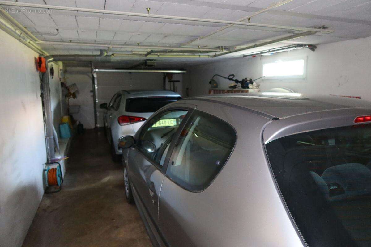 Maison à POUILLEY-LES-VIGNES